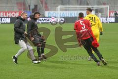 3. Fußball-Liga - Saison 2020/2021 - FC Ingolstadt 04 - FC Viktoria Köln - Der 1:1 Ausgleichstreffer durch Torwart Fabijan Buntic (#24,FCI)  - jubel  - Foto: Meyer Jürgen