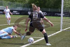 2. Fußball-Liga - Frauen - Saison 2022/2023 - FC Ingolstadt 04 -  SG 99 Andernach - Lisa Ebert (Nr.10 - FCI Frauen) - Van der Laan Torwart Andernach - Foto: Meyer Jürgen