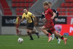 3. Liga - Saison 2025/26 - FC Ingolstadt 04 - Rot-Weiss Essen - Max Plath (Nr.14 - FC Ingolstadt 04) - XXXXX - Foto: Meyer Jürgen
