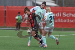 2. Bundesliga Frauen - Saison 2025/26 - FC Ingolstadt 04 Frauen - SG Andernach - Leonie Haberäcker (Nr.27 - FC Ingolstadt Frauen I) - Schuhmacher Magdalena grün Andernach  mitte - Pfeiffer Isabell grün Andernach  - Foto: Meyer Jürgen