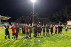 3. Liga; TSV Havelse - FC Ingolstadt 04; Sieg Jubel Freude 2:6 Spieler bedanken sich bei den mitgereisten Fans Tanz