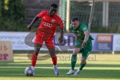 Freundschaftsspiel - Saison 2023/2024 - SV Manching - FC Ingolstadt 04 - Mussa Fonanah (Nr.7 - FCI U21) - Ralf Schröder (Nr.21 - SV Manching) -  - Foto: Meyer Jürgen