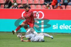 3. Liga; FC Ingolstadt 04 - 1. FC Saarbrücken; Mads Borchers (9, FCI) Torchance verpasst Sonnenberg Sven (4 FCS)