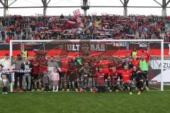 3.Liga - Saison 2022/2023 - FC Ingolstadt 04 -  SV Meppen - Die Mannschaft nach dem Spiel bei den Fans - jubel  -  Foto: Meyer Jürgen