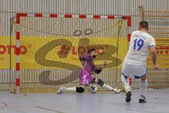 Lotto Bayern Hallencup - Lindenkreuzhalle Saison 2024/25 - FC Deisenhofen - Türk SV Ingolstadt - Tobias Gooss TW rot Türk SV Ing. - Fabian Meyer weiss Deisenhofen - Foto: Meyer Jürgen