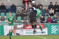 Bezirksliga - Saison 2024/25 - FC Gerolfing - VFB Eichstätt II - Niklas Nissl grün Gerolfing - Julian Scholl grün Eichstätt - Foto: Meyer Jürgen