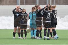 2023_12_10 - 2. Bundesliga - Saison 2023/24 - FC Ingolstadt 04 Frauen - VFL Wolfsburg - motivieren sich mit abklatschen -  - XXXXX - Foto: Meyer Jürgen