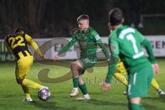 Bezirksliga - Saison 2023/24 - SV Manching - SE Freising - Sebastian Graßl (Nr.10 - SV Manching) - Löw Fabian #10 Freising - Foto: Meyer Jürgen