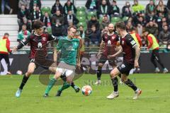 2.BL; SV Werder Bremen - FC Ingolstadt 04; Merlin Röhl (34, FCI) Christian Groß (36 Bremen) Dennis Eckert Ayensa (7, FCI) Nico Antonitsch (5, FCI)