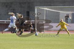 2. Fußball-Liga - Frauen - Saison 2023/2024 - FC Ingolstadt 04 - SV Meppen - Der 1:0 Führungstreffer durch Reininger Pija (Nr.21 - FCI Frauen) - jubel - Schulte Sarah weiss Meppen -Sieger Laura Torwart Meppen -  - Foto: Meyer Jürgen