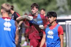 3. Liga; FC Ingolstadt 04 - Trainingsauftakt, erstes Training nach der Sommerpause; Torwart Markus Ponath (1, FCI)