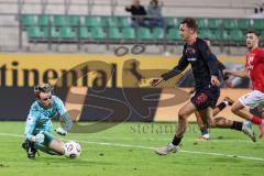 3. Liga; TSV Havelse - FC Ingolstadt 04; Angriff Spurt Julian Kügel (29, FCI) Kolgeci Besfort (4 Havelse) Torwart Opitz Tom (1 Havelse) verpasst den Ball