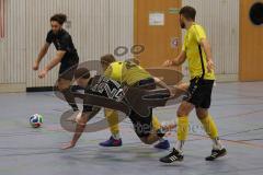 Lotto Bayern Hallencup - Lindenkreuzhalle Saison 2024/25 - FC Hitzhofen - FC Türk Sport Garching  - Thomas Schreiner schwarz Türk Garching - Maik Wnendt gelb Hitzhofen - Felix Bogner gelb Hitzhofen #2  - Foto: Meyer Jürgen