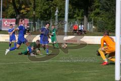 Bezirksliga Oberbayern Nord - SV Manching - SV Nord Lerchenau - Rainer Meisinger (#19 Manching) - Angermeier Mathias Torwart Lerchenau - Foto: Jürgen Meyer