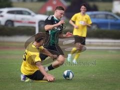 Bezirksliga - Saison 2026/27- TSV Gaimersheim - SE Freising - Gabriel Weiß (Nr.32 - TSV Gaimersheim) - Florian Wagner gelb Freising  - Foto: Meyer Jürgen