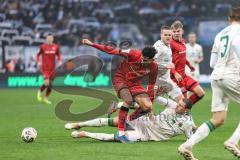 3. Liga; FC Ingolstadt 04 - TSV 1860 München; Zweikampf Kampf um den Ball Ognjen Drakulic (30, FCI) Reinthaler Max (16 TSV) Max Plath (14 FCI)