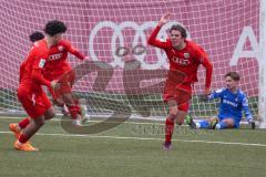 A-Junioren - Bundesliga Süd Fc Ingolstadt 04 - SC Freiburg - Der 2:2 Ausgleichstreffer durch Causevic Benjamin (Nr.10 - FC Ingolstadt A-Jugend) - Jantunen Jasso Torwart Freiburg - jubel - Metaj Erion (Nr.5 - FC Ingolstadt A-Jugend) -  Foto: Meyer Jürgen