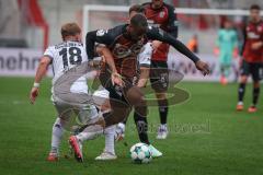 3. Liga - Saison 2026/27 - FC Ingolstadt 04 - SV Wehen Wiesbaden - Joseph Ganda (Nr.16 - FCI) - Donny Bogicevic (Nr.8 - Wehen/Wiesbaden) - Foto: Meyer Jürgen