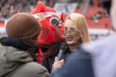 3. Liga; FC Ingolstadt 04 - MSV Duisburg; Stadionsprecher Italo Mele Interview Kaufmännischer Leiter Florian Günzler und Oberregierungsrätin Kathrin Lesiak