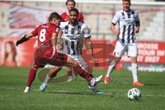 3. Liga - Saison 2026/27 - SC Sonnenhof Großaspach - FC Ingolstadt 04 - Keanan Bennetts (Nr.18 - FCI) - Elias Rahn (Nr.8 - Großaspach) - Foto: Meyer Jürgen