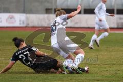 2. Fußball-Liga - Frauen - Saison 2022/2023 - FC Ingolstadt 04 - Eintracht Frankfurt II - Samantha Stiglmair (Nr.27 - FCI Frauen) - Berg Johanna weiss Frankfurt - Foto: Meyer Jürgen