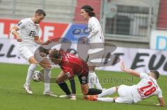 3. Fußball-Liga - Saison 2020/2021 - FC Ingolstadt 04 - FC Viktoria Köln - Dennis Eckert Ayensa (#7,FCI)  - Patrick Koronkiewicz (#28 Köln) - Foto: Meyer Jürgen