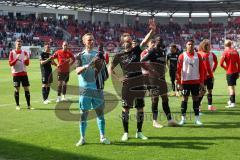 3.Liga - Saison 2022/2023 - Hallersche FC - FC Ingolstadt 04 - Die Mannschaft auf dem Weg zu den Fans und bedanken sich - Torwart Marius Funk (Nr.1 - FCI) - Tobias Schröck (Nr.21 - FCI) - - Foto: Meyer Jürgen