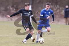 Freundschaftsspiel - Saison 2025/26 - SV Menning - SV Manching - Sebastian Graßl (Nr.10 - SV Manching) - Oliver Ölze blau Menning  - Foto: Meyer Jürgen