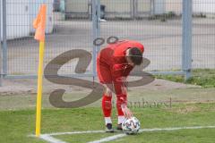 Bayernliga Süd - Saison 2021/2022 - FC Ingolstadt 04 II - TürkAugsburg - Senger Michael (#21 FCI) rot beim Eckball -  Foto: Meyer Jürgen