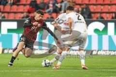 3. Liga; FC Ingolstadt 04 - SC Verl; Ognjen Drakulic (30, FCI) Angriff Benger Marcel (23 Verl) Gruber Fabio (2 Verl)