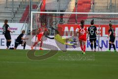 DFB - Pokal - Frauen - Saison 2022/2023 - FC Ingolstadt 04 -  FC Bayern München - Der 0:2 Führungstreffer - Torwart Daum Anna-Lena (Nr.22 - FC Ingolstadt 04 ) - Linda Dallmann (Nr.10 - FC Bayern München) - Foto: Meyer Jürgen