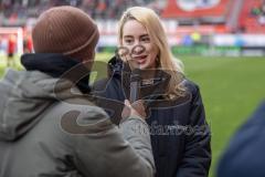 3. Liga; FC Ingolstadt 04 - MSV Duisburg; Stadionsprecher Italo Mele Interview Kaufmännischer Leiter Florian Günzler und Oberregierungsrätin Kathrin Lesiak