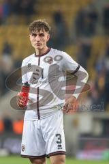 3. Liga; Dynamo Dresden - FC Ingolstadt 04; Spie lst aus Unentschieden Remis 2:2 #Spieler bedanken sich bei den Fans Elias Decker (3, FCI)