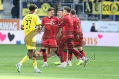3. Liga; Alemannia Aachen - FC Ingolstadt 04; Sieg Jubel Freude Dennis Kaygin (10, FCI) Frederik Christensen (11, FCI) Jonas Scholz (15, FCI), da Silva Kiala Joel (37 AA)