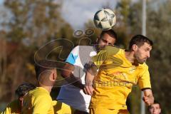 2023_10_22 - Kreisklasse - Saison 2023/24 - TSV Ingolstadt Nord - FC Gelbelsee - Kerem Düzgün weiss Ing Nord - Tobias Mayr gelb Gelbelsee - Foto: Meyer Jürgen