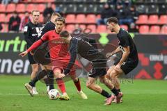 3. Liga; FC Ingolstadt 04 - TSV Havelse; Yann Sturm (7, FCI) kämpft sich durch die Abwehr Kolgeci Besfort (4 TSV) Belkahia Semi (6 TSV) Plume Noah (24 TSV)