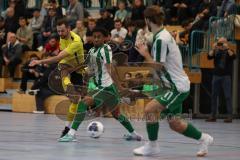 Lotto Bayern Hallencup - Lindenkreuzhalle Saison 2024/25 - FC Hitzhofen - SV Manching - Maik Wnendt gelb Hitzhofen - Romeo Öxler grün Manching - Foto: Meyer Jürgen