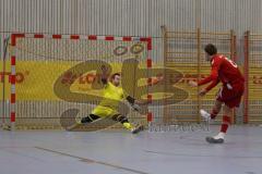 Lotto Bayern Hallencup - Lindenkreuzhalle Saison 2024/25 - FC Deisenhofen - Türk SV Ingolstadt - Aurel Kuqanja rot Türk SV Ing. - Florian Fink TW Deisenhofen - Foto: Meyer Jürgen