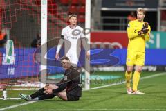 3. Liga; FC Ingolstadt 04 - Preußen Münster; Torchance Jannik Mause (7, FCI) Scherder Simon (15 PM) stört, Torwart Schulze Niehues Maximilian (35 PM)