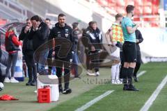 3. Liga; FC Ingolstadt 04 - FC Viktoria Köln; ärgert sich Schiedsrichter Sportdirektor Ivica Grlic  (FCI) Cheftrainer Michael Köllner (FCI)