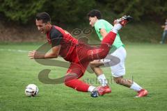 Kreisliga- Saison Saison 2026/27 -  Muhammedcan Tural grün Fatih - Stefan Krnjaic rot Kasing - Foto: Meyer Jürgen