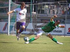 Freundschaftsspiel - FC Gerolfing - VFR Neuburg - Flaur Bashota (Nr.23 - FC Gerolfing) - Daniel Rampertshammer (Nr.18 - VFR Neuburg) - Foto: Meyer Jürgen