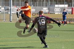 Audi Schanzer Amateur Cup 2022 - TSV Großmehring - SC Irgertsheim - Mario Schimmer orange Irgertsheim - Stefan Kern Torwart Großmehring - Foto: Jürgen Meyer