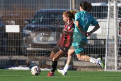 2. Bundesliga Frauen - Saison 2025/26 - FC Ingolstadt 04 Frauen - VFR SW Warbeyen  - Leonie Haberäcker (Nr.27 - FC Ingolstadt Frauen I) - Gouriye Ebla grün Warbeyen - Foto: Meyer Jürgen