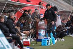 3. Liga - Saison 2026/27 - FC Ingolstadt 04 - SV Wehen Wiesbaden - Cheftrainer Achim Beierlorzer (FCI) abklatschen nach dem Spiel - XXXXX - Foto: Meyer Jürgen