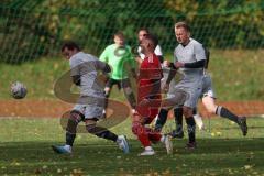 2023_11_5 - Kreisklasse - Saison 2023/24 - TSV Lenting - SV Eitensheim  - Metehan Kuscuoglu grau Lenting - Niklas Elm rot Eitensheim - Foto: Meyer Jürgen