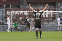 3. Liga - SV Wehen Wiesbaden - FC Ingolstadt 04 - Tor Wiesbaden 1:0, Gustaf Nilsson (SVW 29) Torwart Fabijan Buntic (24, FCI) Florian Carstens (17 SVW) jubelt