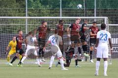 3. Liga; Testspiel; FC Ingolstadt 04 - FC Heidenheim; Freistoß Heidenheim Keller Thomas (FCH), Mauer Pascal Testroet (37, FCI) Bryang Kayo (48, FCI) Simon Lorenz (32, FCI) Tobias Schröck (21, FCI) Lukas Fröde (34, FCI), hinten Torwart Marius Funk (1, FCI)