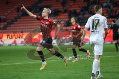 3. Liga; FC Ingolstadt 04 - Hallescher FC; Tor Jubel Treffer Tobias Bech (11, FCI) 1:0, Casar Aljaz (17 Halle) Marcel Costly (22, FCI)