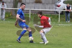 Kreisklasse - Saison 2024/25- TSV Großmehring - FC Geisenfeld - Sebastian Eisenberger blau Großmehring  - Benedikt Köhler Torwart Geisenfeld - Foto: Meyer Jürgen